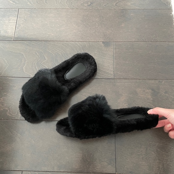 Faux fur slides (brand new) - Picture 6 of 6